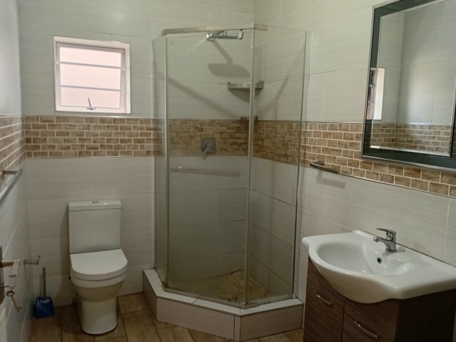 To Let 3 Bedroom Property for Rent in Beacon Bay Eastern Cape